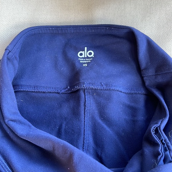 Aloyoga navy moto legging size 4 - Picture 2 of 2